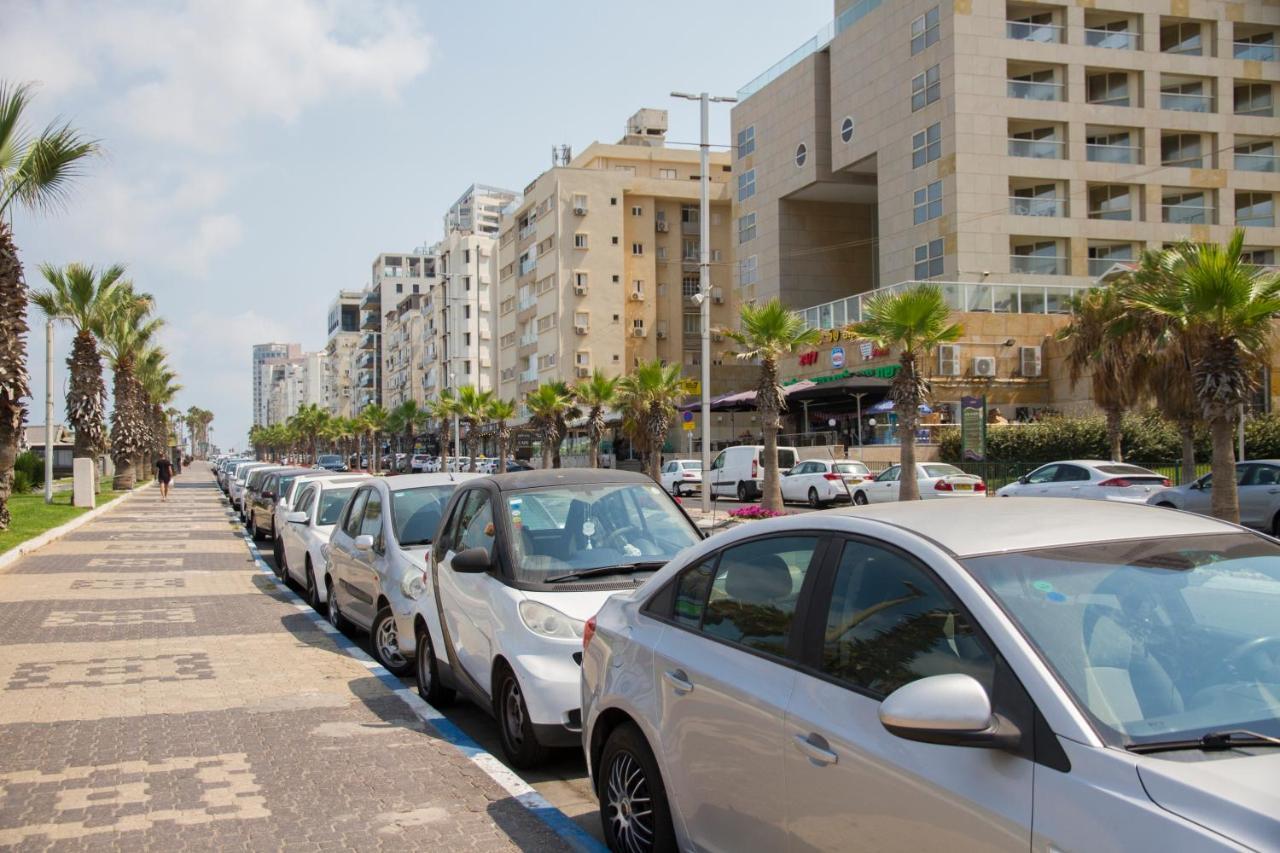 Apartments4You Leonardo 11 Bat Yam Exteriör bild